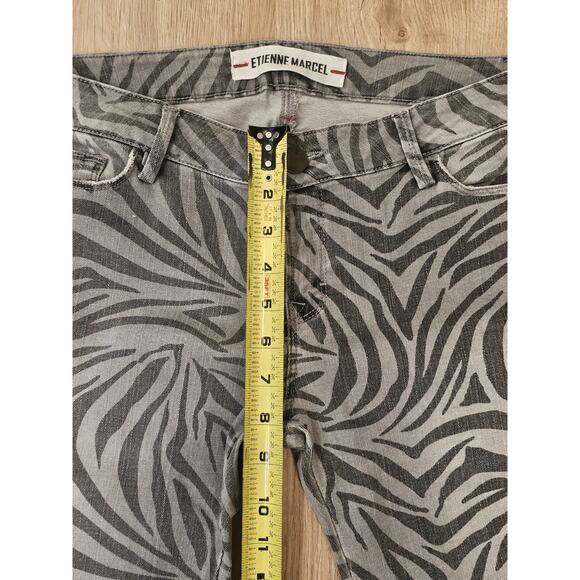 Etienne Marcel Red Zipper Zebra Jeans Women's 28 Gray/Black - Picture 7 of 9